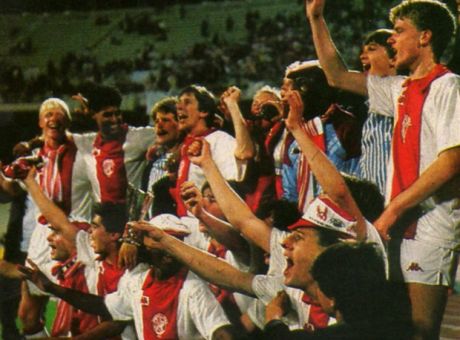 Όταν ο Άγιαξ κατέκτησε το Κύπελλο Κυπελλούχων στην Αθήνα ...