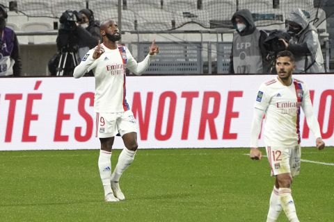 Ο Μουσά Ντεμπελέ πανηγυρίζει γκολ της Λιόν κόντρα στην Μαρσέιγ για την Ligue 1 | 1 Φεβρουαρίου 2022