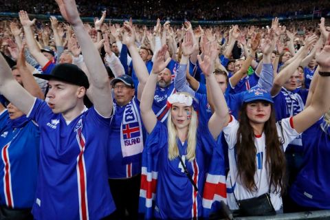 Οι Ισλανδοί "κράζουν" τους Γάλλους για το "Thunder clap"