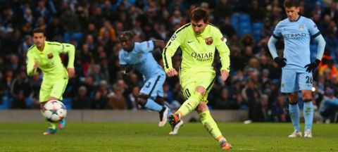 MANCHESTER, ENGLAND - FEBRUARY 24:  Lionel Messi of Barcelona's penalty is saved by Joe Hart of Manchester City during the UEFA Champions League Round of 16 match between Manchester City and Barcelona at Etihad Stadium on February 24, 2015 in Manchester, United Kingdom.  (Photo by Alex Livesey/Getty Images)