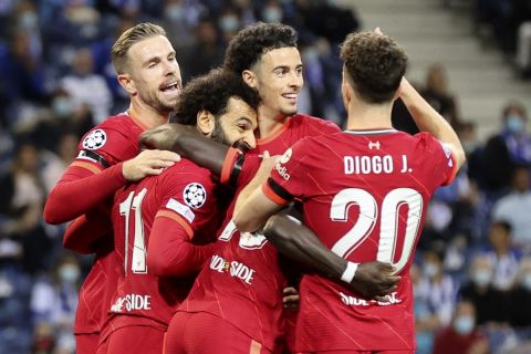 Οι παίκτες της Λίβερπουλ πανηγυρίζουν γκολ που σημείωσαν κόντρα στην Πόρτο για τη φάση των ομίλων του Champions League 2021-2022 στο "Ντραγκάο", Πόρτο | Τρίτη 28 Σεπτεμβρίου 2021