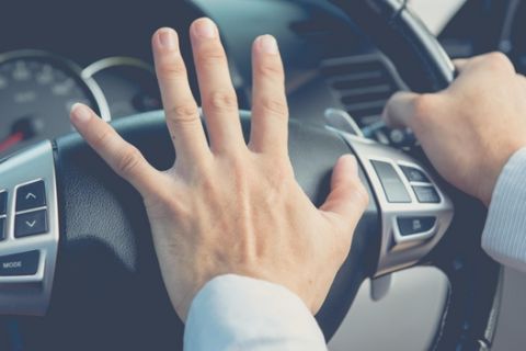 Οι 10 συμβουλές για την αντιμετώπιση του στρες στην οδήγηση