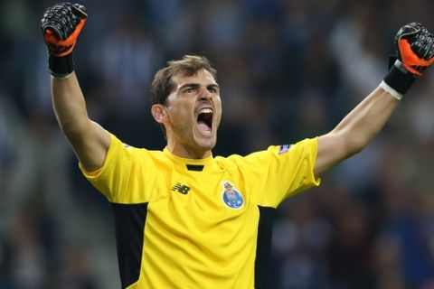 Porto goalkeeper Iker Casillas celebrates at the end of the Champions League group G soccer match between FC Porto and Chelsea FC at the Dragao stadium in Porto, Portugal, Tuesday, Sept. 29, 2015.  Porto won 2-1. (AP Photo/Steven Governo)