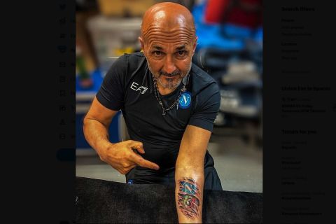 Ο Σπαλέτι χτύπησε το πρώτο του τατουάζ για να γιορτάσει το σκουντέτο της Νάπολι