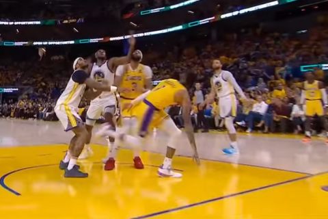 NBA, Λέικερς: Συναγερμός με Ντέιβις, αποχώρησε με τραυματισμό στο κεφάλι από το Game 5 με τους Γουόριορς