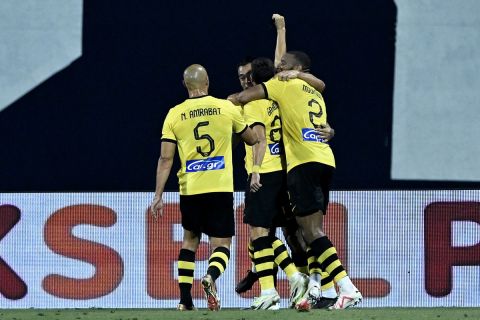 Οι παίκτες της ΑΕΚ πανηγυρίζουν το γκολ του Γαλανόπουλου κόντρα στην Ντίναμο Ζάγκρεμπ