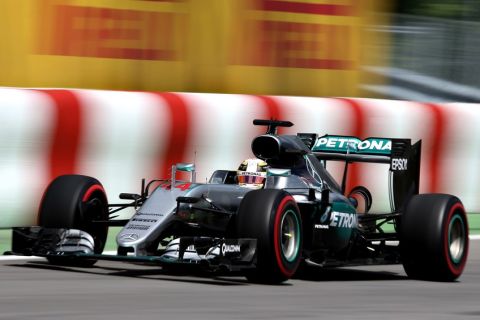 MONTREAL, QC - JUNE 10: Lewis Hamilton of Great Britain driving the (44) Mercedes AMG Petronas F1 Team Mercedes F1 WO7 Mercedes PU106C Hybrid turbo on track during practice for the Canadian Formula One Grand Prix at Circuit Gilles Villeneuve on June 9, 2016 in Montreal, Canada.  (Photo by Charles Coates/Getty Images)