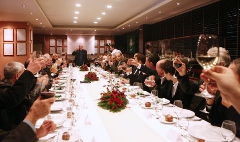 "Του χρόνου πρόεδρος" η ευχή του Δομάζου στο τραπέζι του Νικόλα Πατέρα 