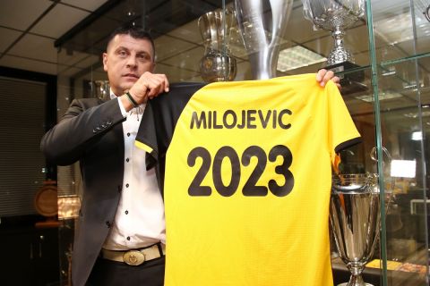 Η παρουσίαση του Βλάνταν Μιλόγεβιτς από την ΑΕΚ