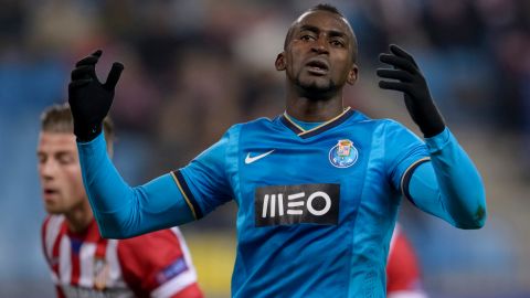 Porto's Colombian forward Jackson Martinez gestures during the UEFA Champions League Group G football match Club Atletico de Madrid vs FC Porto at the Vicente Calderon stadium in Madrid on December 11, 2013.   AFP PHOTO/ DANI POZO        (Photo credit should read DANI POZO/AFP/Getty Images)