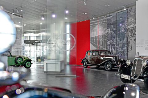 At the Audi museum mobile in Ingolstadt, visitors can immerse themselves in the history of the four rings - there is a special area dedicated to the founding of Auto Union AG on June 29, 1932. The history and vehicles of today's AUDI AG can also be experienced online: at any time and from anywhere in the world via the new Audi Tradition app.