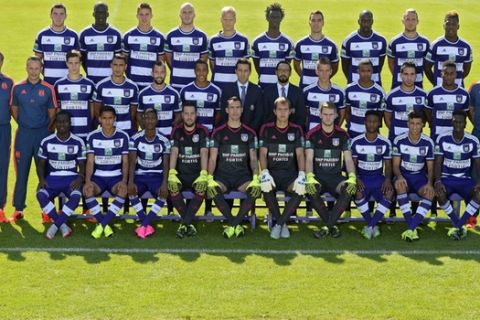 Team of Rsc Anderlecht  pictured during the photoshoot session of RSC Anderlecht  on september 10 , 2015 in Anderlecht , Belgium. 
***ANDERLECHT,BELGIUM - 10/09/2015
(Photo by Jimmy Bolcina/Photonews***
