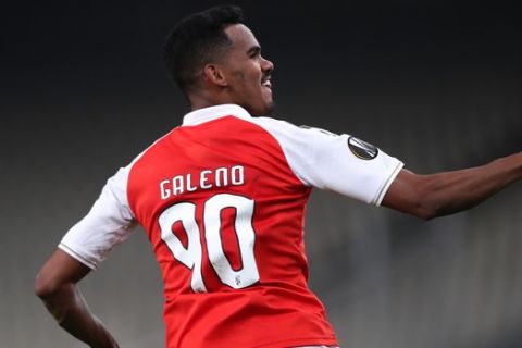 Ο Γκαλεάνο πανηγυρίζει το 4ο γκολ της Μπράγκα επί της ΑΕΚ για το Europa League