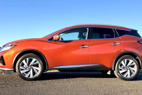 In addition to real-world tests, engineers use the Xenon Weather-Ometer (XWO) machine to test paint samples to ensure that fresh new exterior colors, such as Sunset Drift Chromaflair which is available on the 2019 Nissan Murano, can withstand harsh climates.