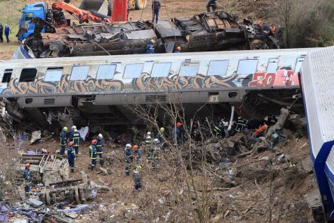 Σύγκρουση τρένων στα Τέμπη: Εξετάζεται ως ύποπτος ο σταθμάρχης - Κατέθεσαν ήδη τρία άτομα