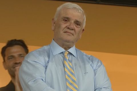 OPAP Arena: Ο συγκινημένος Δημήτρης Μελισσανίδης αποθεώθηκε από 32.000 οπαδούς της ΑΕΚ