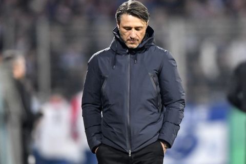 Bayern's head coach Niko Kovac walks in his coaching zone during the German soccer cup, DFB Pokal, second Round match between VfL Bochum and Bayern Munich in Bochum, Germany, Tuesday, Oct. 29, 2019. Top club Bayern defeated Bochum of the second Division only with a late 2-1, Kovac as manager is still under pressure. (AP Photo/Martin Meissner)