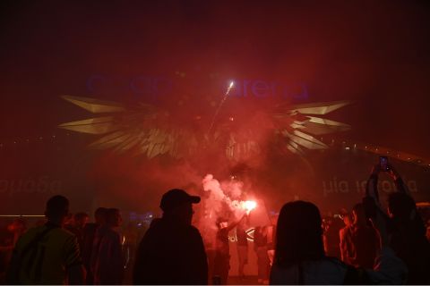 ΑΕΚ: Το απόλυτο πάρτι έξω από την OPAP Arena μετά την κατάκτηση του Κυπέλλου Ελλάδας Novibet