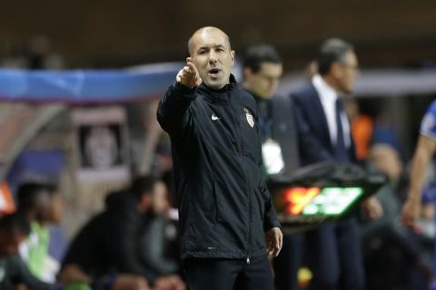 Monaco's head coach Leonardo Jardim gives instructions during the Champions League semifinal first leg soccer match between Monaco and Juventus at the Louis II stadium in Monaco, Wednesday, May 3, 2017. (AP Photo/Claude Paris)