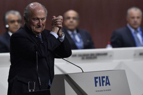 Νικητής ο Μπλάτερ στις εκλογές της FIFA