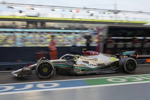 Formula 1: Ο Χάμιλτον ταχύτερος στις πρώτες δοκιμές της Σιγκαπούρης