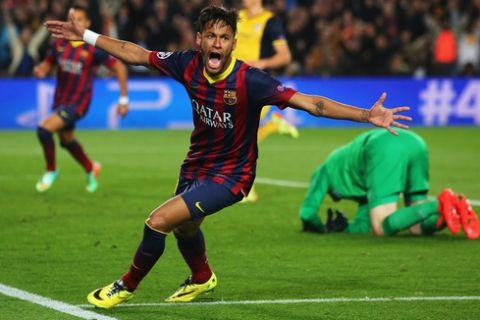 BARCELONA, SPAIN - APRIL 01:  Neymar of Barcelona celebrates his goal during the UEFA Champions League Quarter Final first leg match between FC Barcelona and Club Atletico de Madrid at Camp Nou on April 1, 2014 in Barcelona, Spain.  (Photo by Clive Rose/Getty Images)