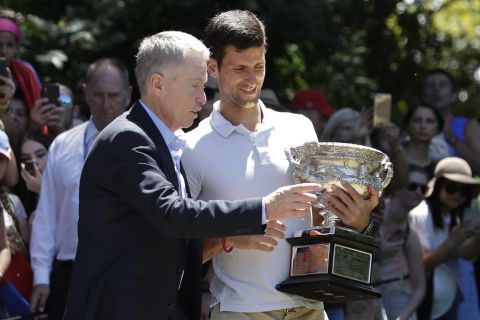 Ο Νόβακ Τζόκοβιτς με τον Κρεγκ Τάιλι στο Australian Open