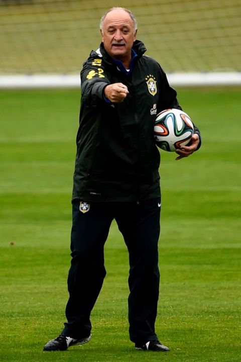 TERESOPOLIS, BRAZIL - JULY 11:  Head coach Luiz Felipe Scolari gestures during a training session of the Brazilian national football team at the squad's Granja Comary training complex, on July 11, 2014 in Teresopolis, 90 km from downtown Rio de Janeiro, Brazil.  (Photo by Buda Mendes/Getty Images)