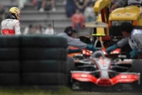 McLaren: "Συγνώμη Λιούις"