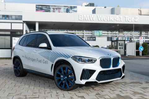 Η 2η γενιά του BMW i Hydrogen NEXT σε παραγωγή