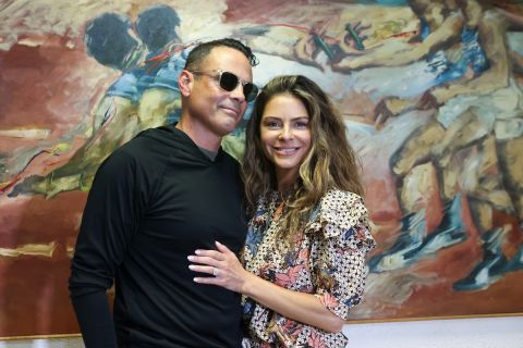 Η Μαρία Μενούνος με τον σύζυγό της στη φωτογράφιση για το SPORT24