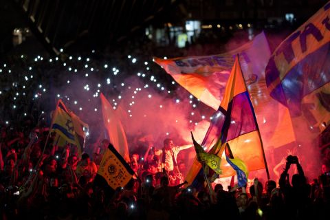 Οι οπαδοί της Μακάμπι Τελ Αβίβ πανηγυρίζουν την κατάκτηση της EuroLeague το 2014