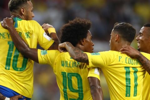 "Πύρρειος" νίκη και πρωτιά για Βραζιλία, 2-0 τη Σερβία