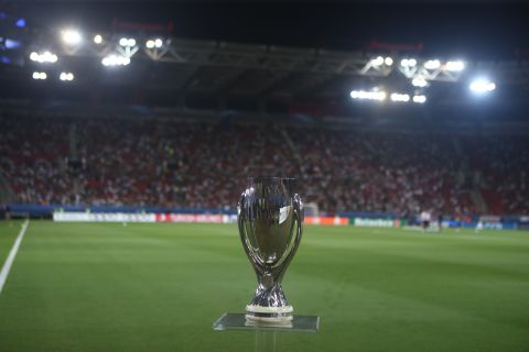 Το τρόπαιο του Super Cup Ευρώπης στο "Γεώργιος Καραϊσκάκης" | Τετάρτη 16 Αυγούστου 2023