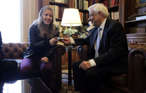 Συνάντησε τον Τσίπρα η 16χρονη Παγκόσμια Πρωταθλήτρια στο Σκάκι