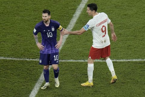 Οι Λιονέλ Μέσι και Ρόμπερτ Λεβαντόβσκι σε ματς της Αργεντινής με την Πολωνίας για το Μουντιάλ στο Κατάρ | 30 Νοεμβρίου 2022