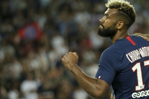 PSG's Eric Maxim Choupo-Moting celebrates after scoring his sides third goal during the French League One soccer match between Paris Saint Germain and Toulouse at the Parc des Princes Stadium in Paris, France, on Sunday, Aug. 25, 2019. (AP Photo/David Vincent)