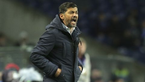 Porto coach Sergio Conceicao shouts during the Champions League group D soccer match between FC Porto and Lokomotiv Moscow at the Dragao stadium in Porto, Portugal, Tuesday, Nov. 6, 2018. (AP Photo/Manuel Araujo)