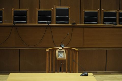 Στιγμιότυπο από την αίοθουσα του Εφετείου Αθηνών όπου διεξάγεται η δίκη της "Χρυσής Αυγής" την Δευτέρα 16 Ιανουαρίου 2017. (EUROKINISSI/ΤΑΤΙΑΝΑ ΜΠΟΛΑΡΗ)