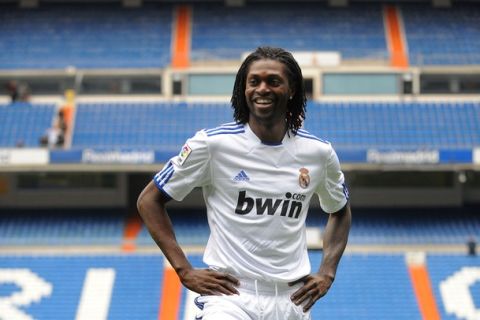 MADRID, SPAIN - JANUARY 27:  Emmanuel Adebayor smiles while being presented as a new Real Madrid player at Estadio Santiago Bernabeu on January 27, 2011 in Madrid, Spain.  (Photo by Denis Doyle/Getty Images)