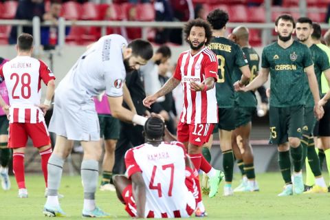 Ο Μαρσέλο απογοητευμένος μετά το 3-0 στο Ολυμπιακός - Καραμπάγκ | 6 Οκτωβρίου 2022