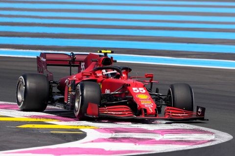 Η Ferrari ήταν στις κατατακτήριες δοκιμές του GP Γαλλίας και πάλι το ταχύτερο μονοθέσιο πίσω από τις RBR και Mercedes