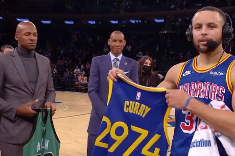 NBA: Ο Στεφ Κάρι δέχτηκε μια υπέροχη έκπληξη από τους Ρέτζι Μίλερ και Ρέι Άλεν