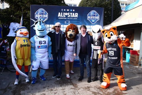 All Star Game: Η γιορτή ξεκίνησε από νωρίς στην κεντρική πλατεία της Καρδίτσας με πλήθος κόσμου να δίνει το παρών