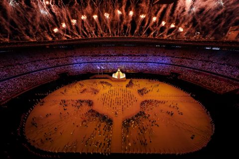 Πυροτεχνήματα στο Ολυμπιακό Στάδιο του Τόκιο
