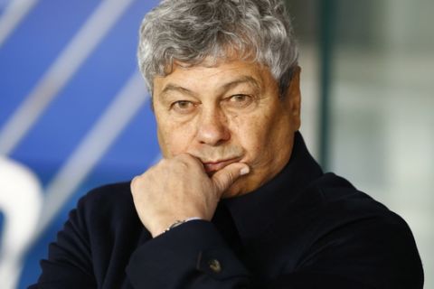 FC Shakhtar Donetsk's coach Mircea Lucescu looks on during the Champions League Group A soccer match between PSG and FC Shakhtar Donetsk at the Parc des Princes stadium in Paris, Tuesday, Dec. 8, 2015. (AP Photo/Francois Mori)