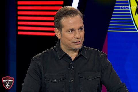 Ο Ντέμης Νικολαΐδης