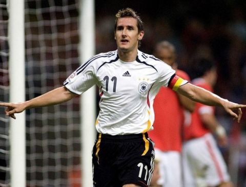 Miroslav Klose - Allemagne /Pays de Galles- 08.09.2007 - qualification - foot football - largeur attitude joie - 03096464