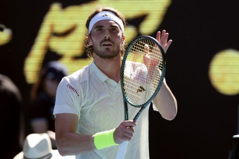 Ο Στέφανος Τσιτσιπάς σε αγώνα του στο Australian Open απέναντι στον Ζίζου Μπεργκς | 15 Ιανουαρίου 2024