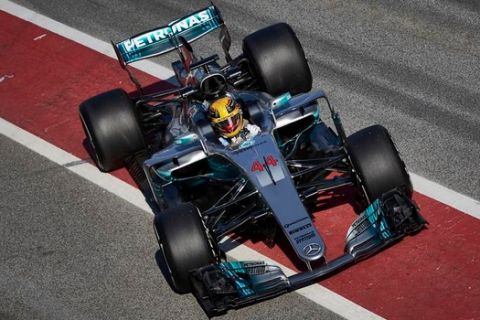 Catalunya Test - 1η μέρα: Με το δεξί Mercedes & Ferrari